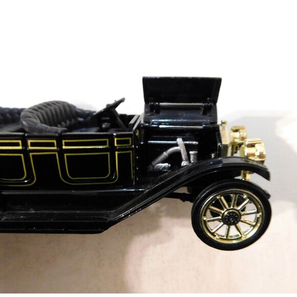 1911 Chevrolet Classic Six Series K Roadster Die-Cast Model - Picture 13 of 15